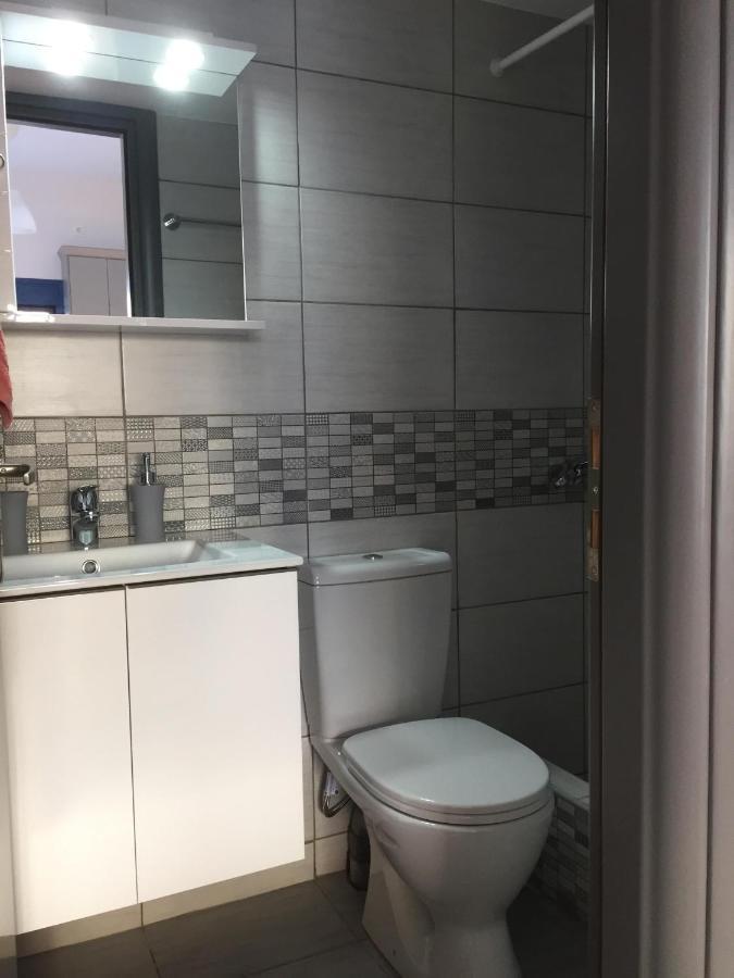 Finiki Seaside Apartment Экстерьер фото
